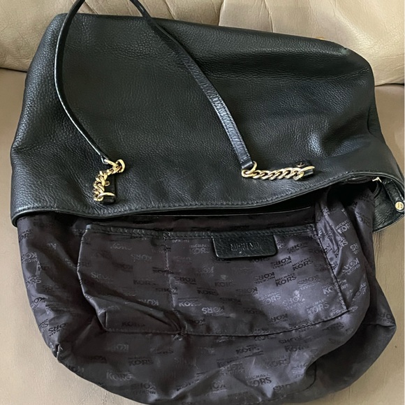 Authentic Micheal Kors bag - Picture 15 of 15